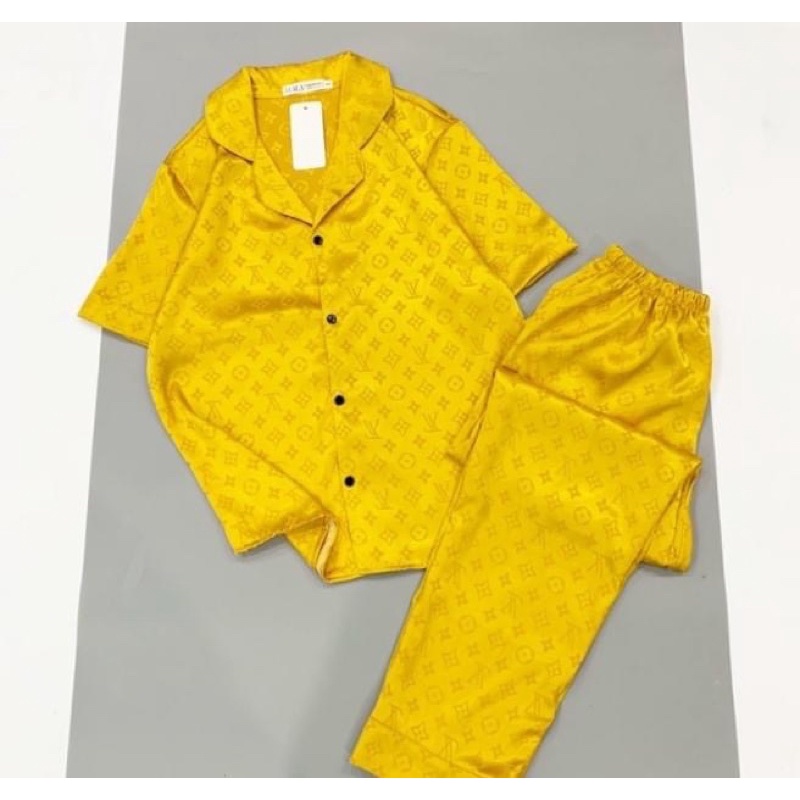 ❤siêu phẩm❤️ Bộ lụa gấm họa tiết Dior-LV | BigBuy360 - bigbuy360.vn