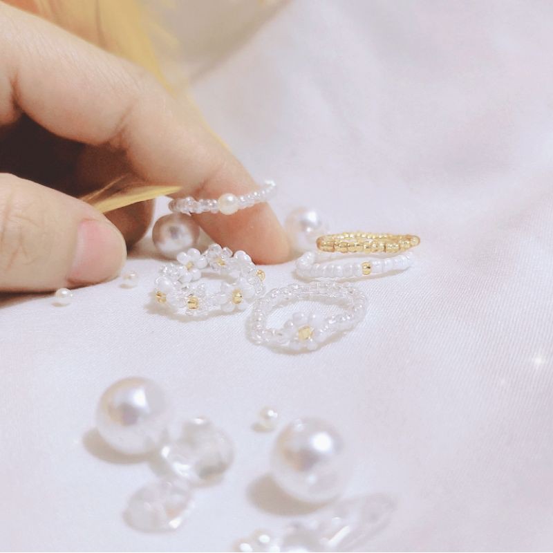Set 5 nhẫn hạt cườm tone trắng phong cách Hàn