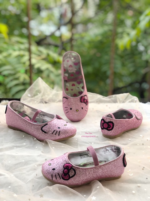 Búp bê Hello Kitty bé gái