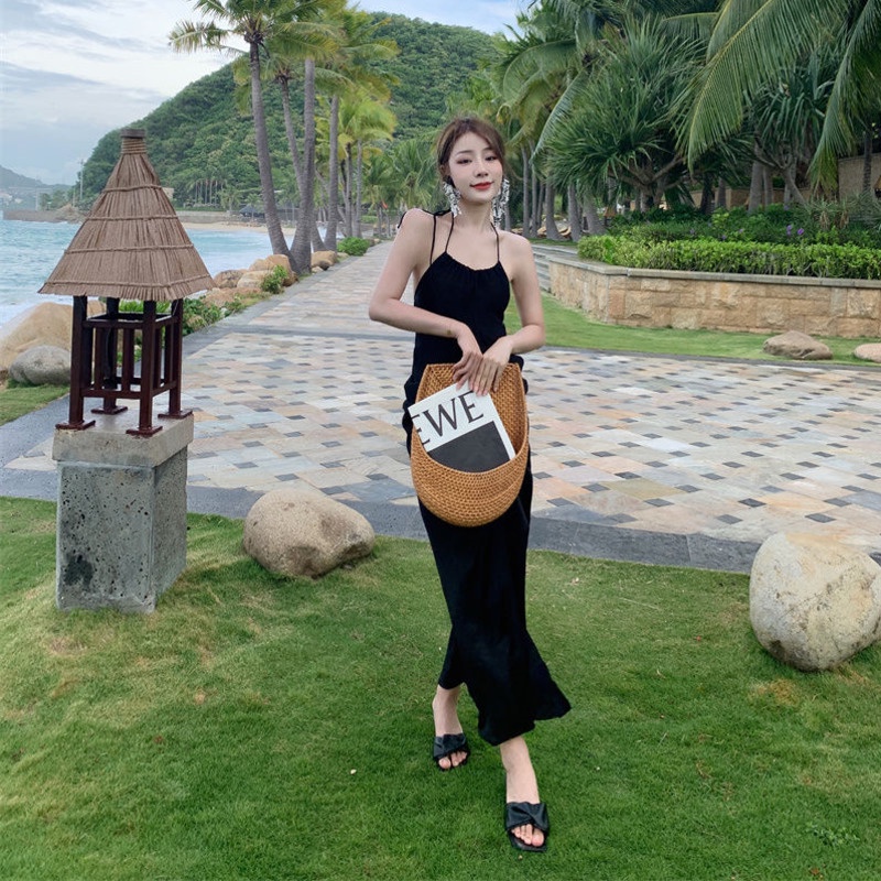 Đầm hai dây chất liệu satin dành cho nữ