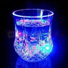 Ly rót nước phát sáng có đèn led nhiều màu