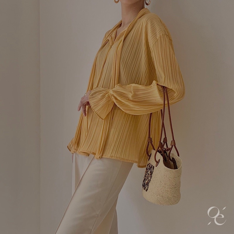 Áo sơ mi dập ly tay bèo - Sulli Pleated Shirt