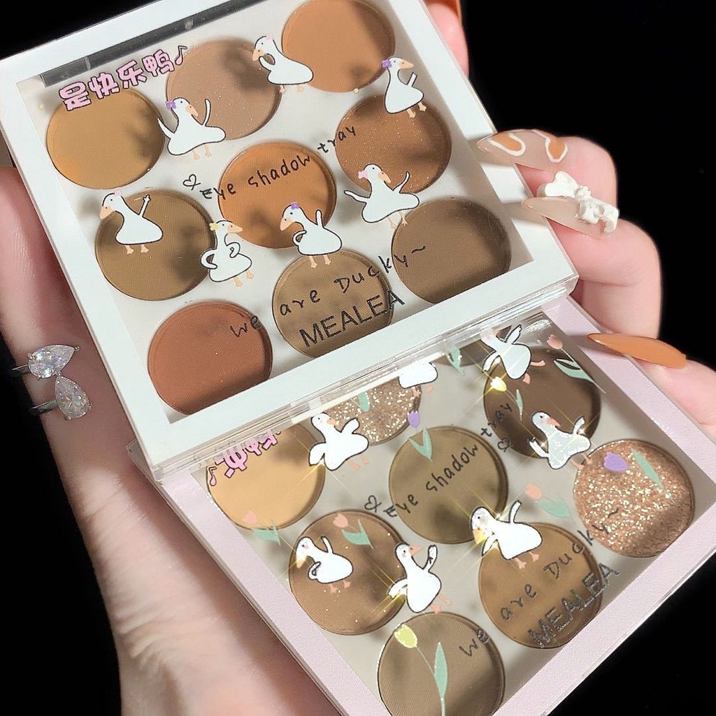 [Hàng mới về] Bảng phấn mắt ngọc trai 9 màu tông đất chống nước và mồ hôi họa tiết vịt hoạt hình | BigBuy360 - bigbuy360.vn
