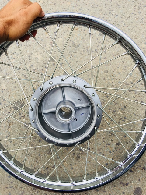 Cặp bánh căm zin sirius 2 thắng đùm