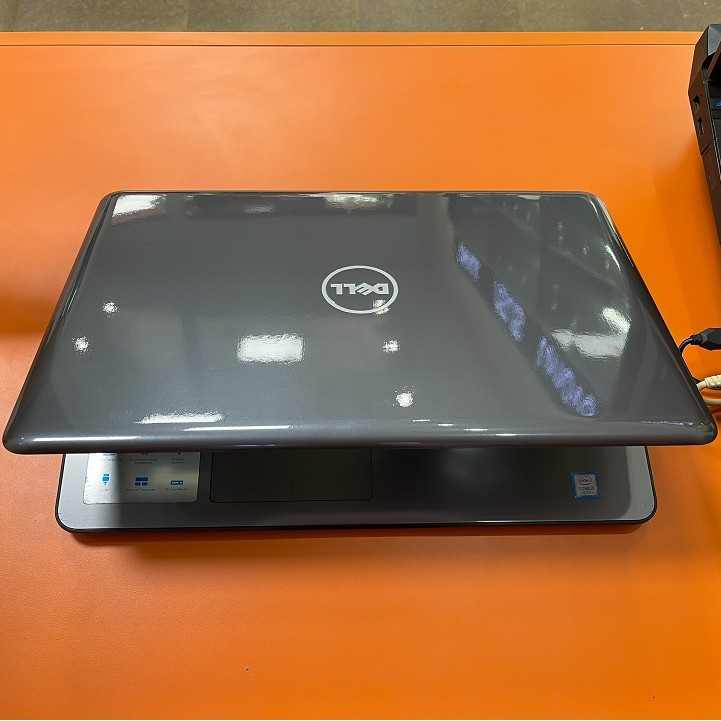 [Siêu Chất - Đẳng Cấp]  Laptop Dell Inspiron 15 5567 Core i5 7200U/ Ram 8Gb/ SSD 256Gb/ màn hình 15.6 icnh Full HD .