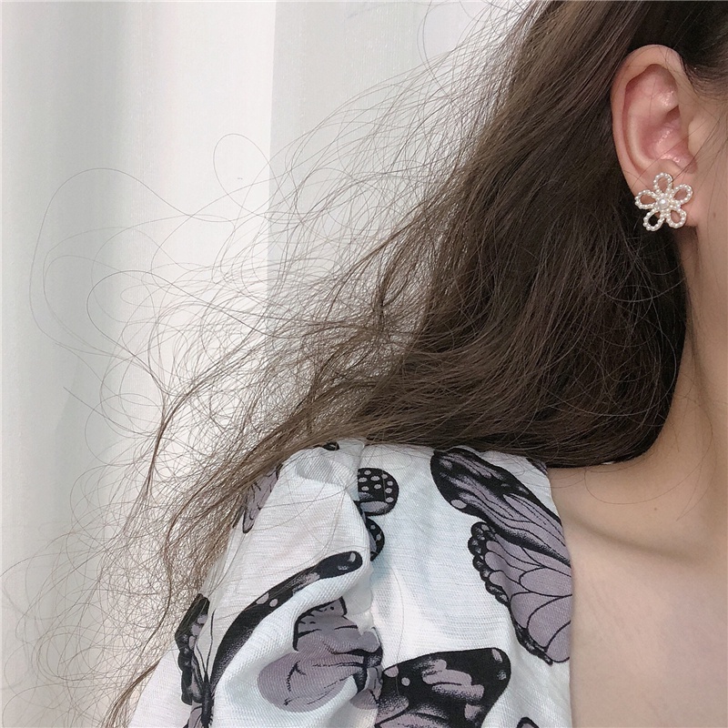 Đôi khuyên tai mặt hình hoa/ nơ đính hạt ngọc trai nhân tạo thời trang thanh lịch dành cho nữ