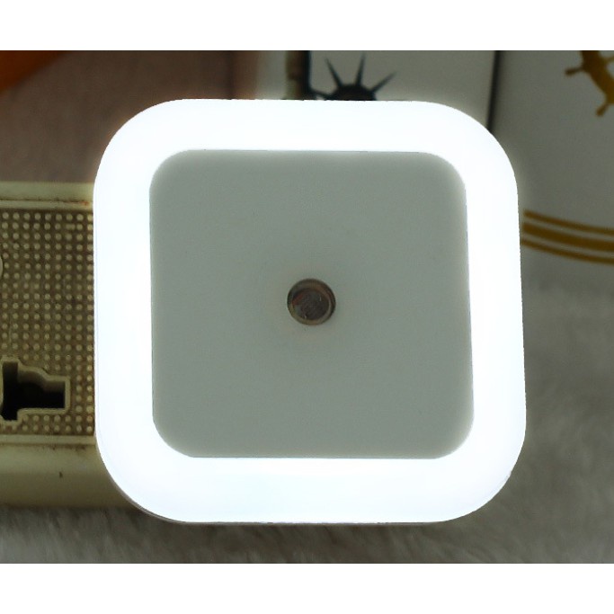 Đèn ngủ LED hình vuông cảm ứng tự động tắt mở, cảm biến ánh sáng cực tốt