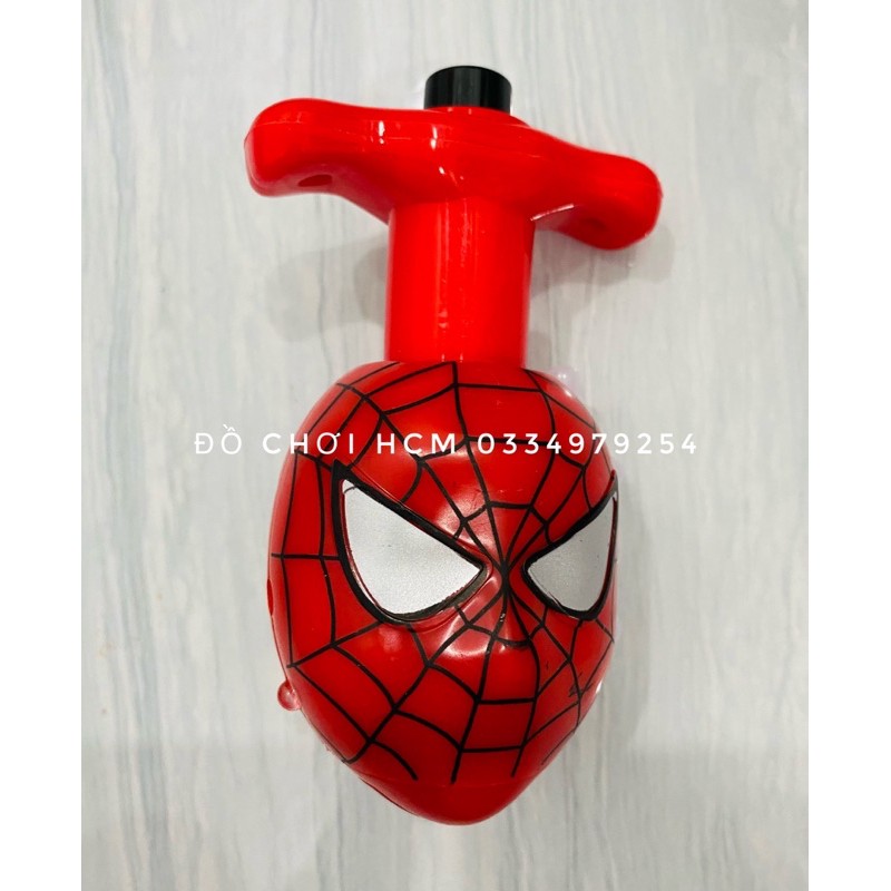 [CÓ ĐÈN NHẠC] Đồ chơi trẻ em cù quay siêu nhân nhện spider man dành cho bé thích cù banh quay cót xoay, nhấn cót 8832