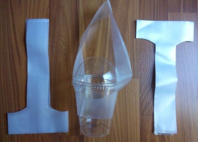 1kg túi chữ T và 50 cốc nhựa nắp cầu 400ml 500ml