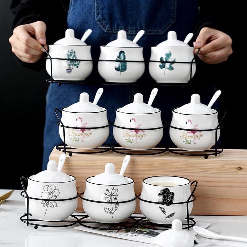 Hủ đựng gia vị bằng sứ đẹp kèm muỗng cao cấp