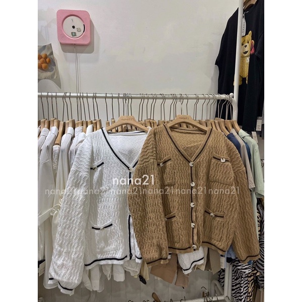 Cardigan kẻ viền đen