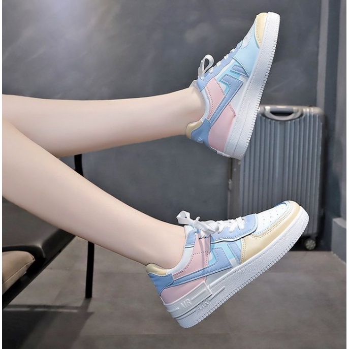Giày sneaker nữ TLT96