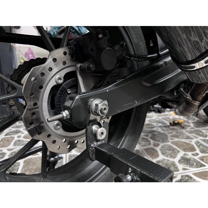 Pát ốc nâng CB150r, CBR150r, CB300r