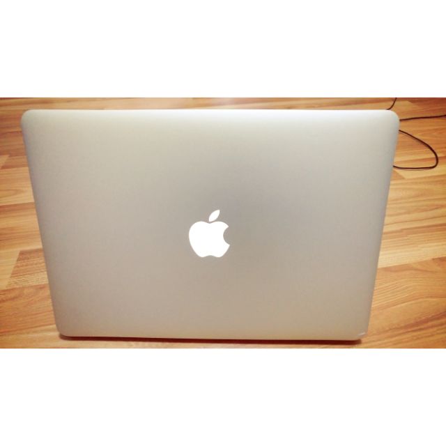 Macbook air 13inch (MD760)