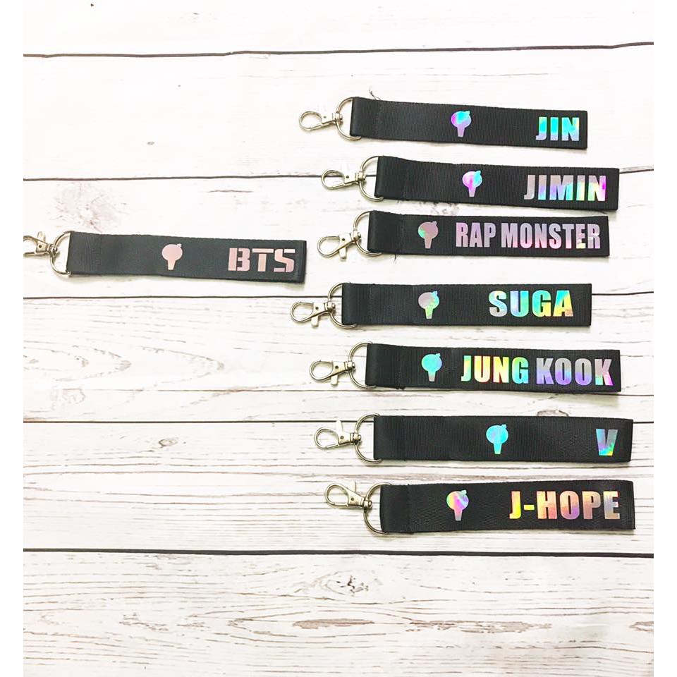 (Sỉ 15k)  Nametag bts nametag hologram bts strap bts nametag love yourself hologram, phong cách hàn quốc