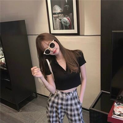 Áo croptop len trơn V cộc tay cổ bẻ