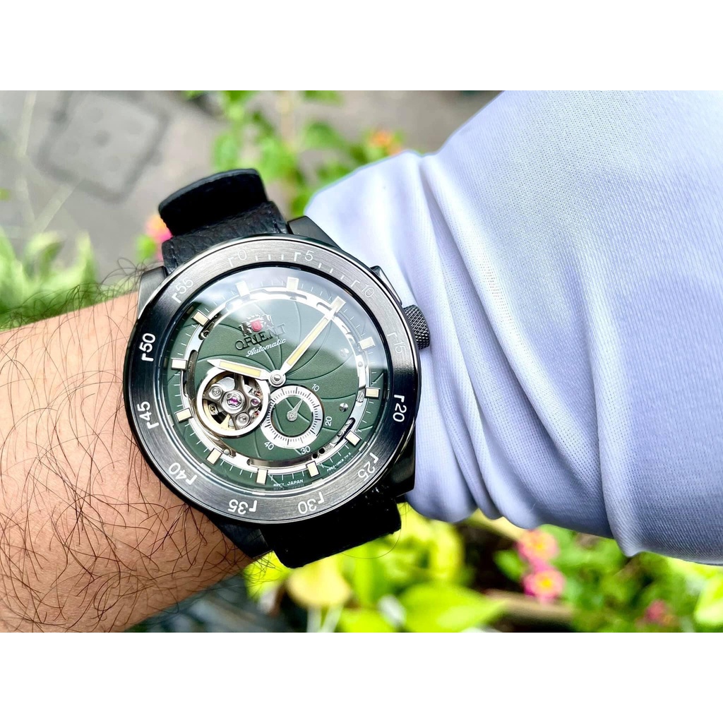 Đồng hồ nam  Orient Automatic Retro Future Camera RA-AR0202E10B