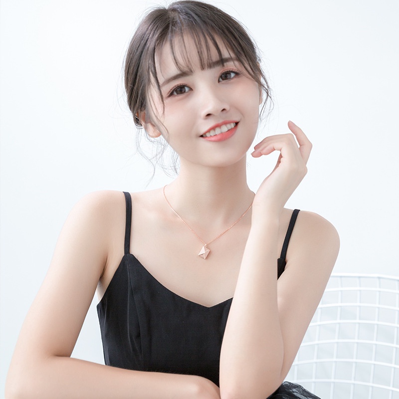 Dây chuyền Titan Hình Phong Thư Bền Màu Không Sét Gỉ Phong Cách Thanh Lịch Thích Hợp Làm Quà Tặng