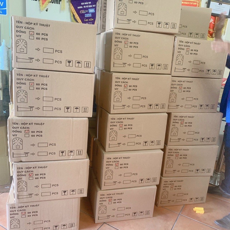 Hộp Kỹ Thuật Lắp Camera Quan Sát Chống Nước Mưa Nắng Kích Thước 11*11*5 Chốt Đồng | BigBuy360 - bigbuy360.vn