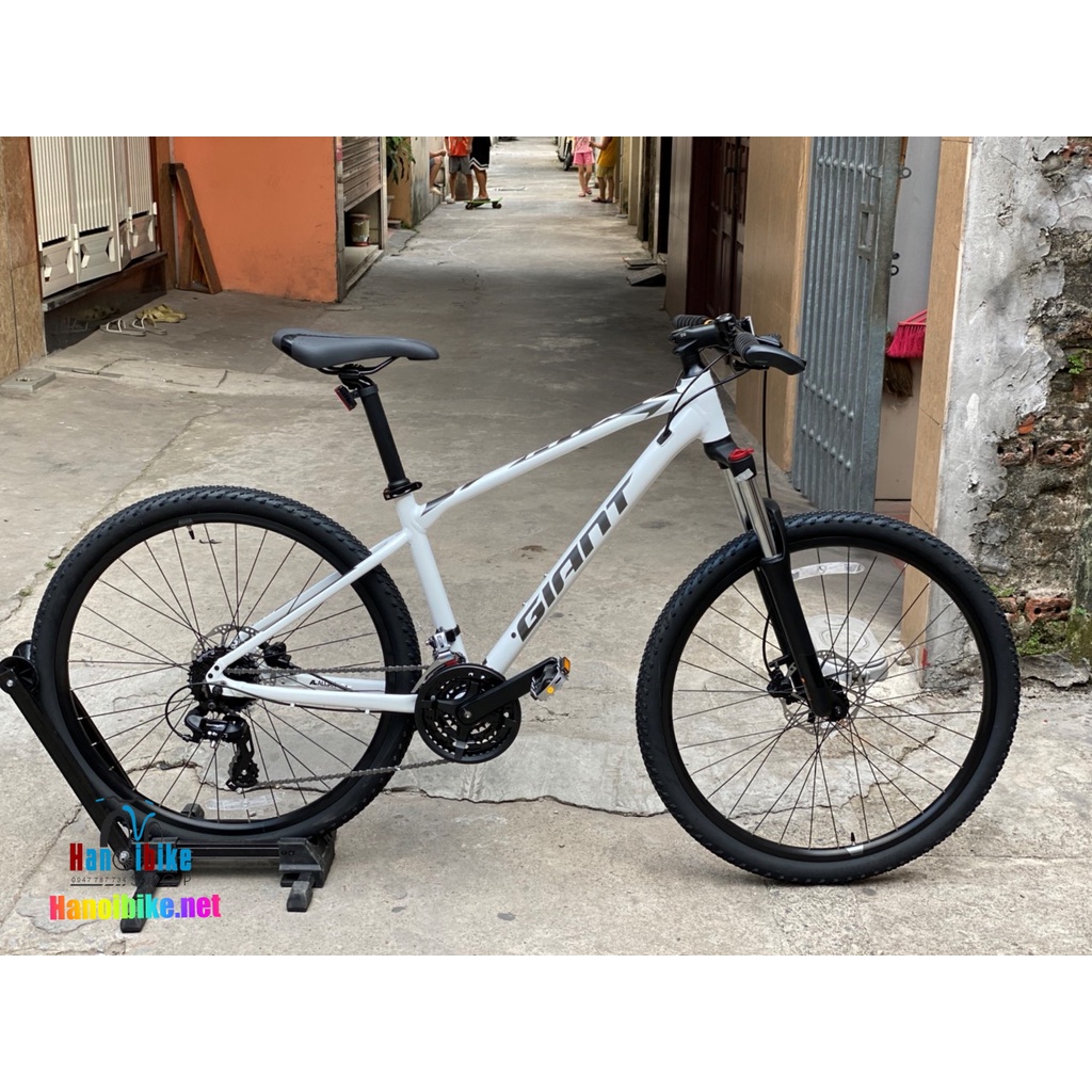 Xe MTB GIANT ATX 810