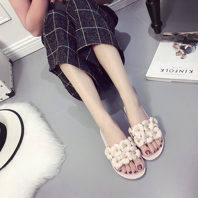 Dép Nữ Quai Ngang Đính Hoa Mai Xinh Xắn Nhựa Dẻo Cao 3 Phân Size 36-40- Hàng Nhập Quảng Châu - Lucky Girl shop