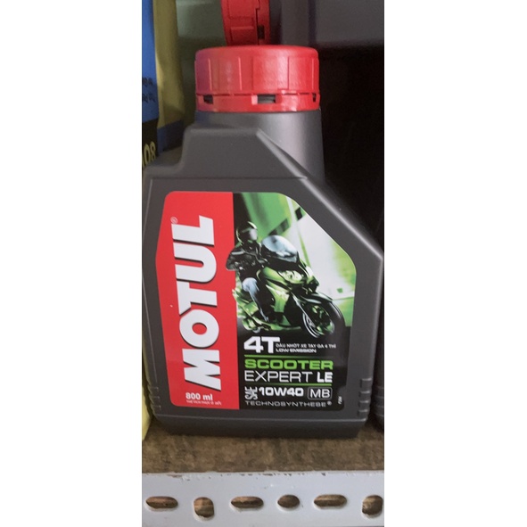Dầu nhớt xe tay ga Motul Scooter Expert LE 10W40 0.8L