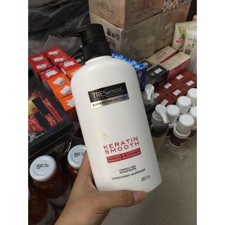 Dầu xả tresemmé keratin smooth
