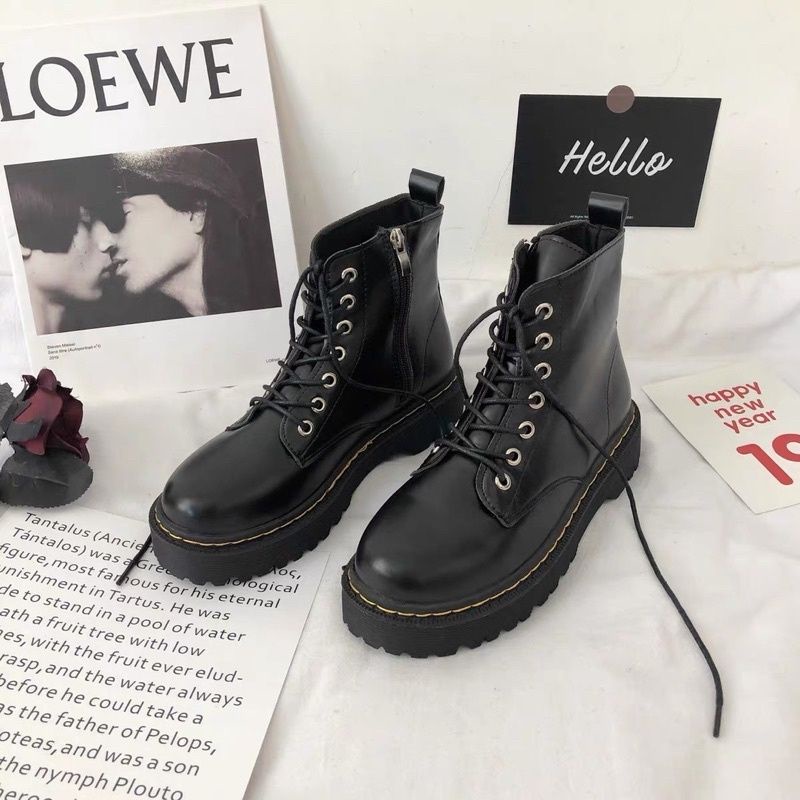 Giày boots nữ cá tính trẻ trung khóa cạnh sườn đế êm mẫu mới