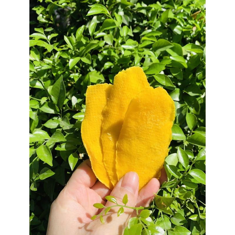 Xoài sấy dẻo loại xuất khẩu, chua chua ngọt ngọt, thơm mùi xoài chín, ít xơ