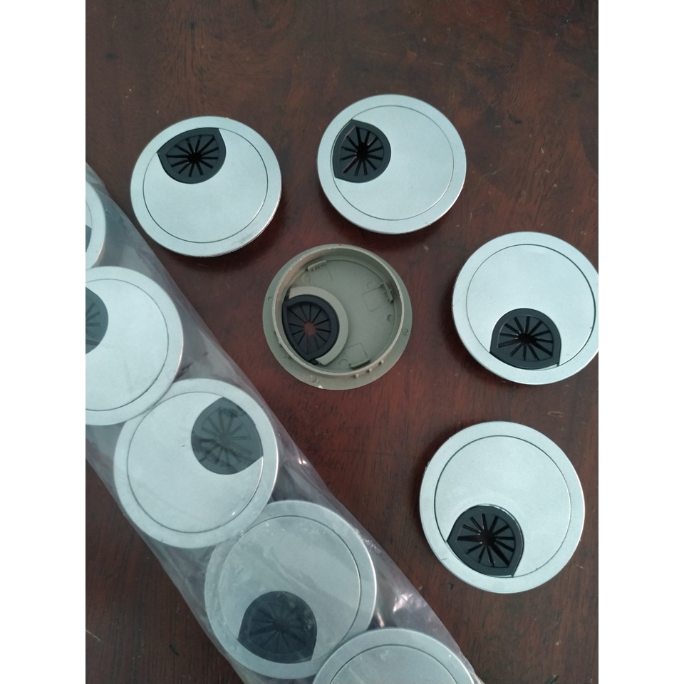 Nắp luồn dây âm bàn 68mm
