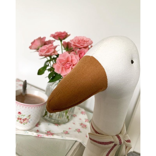 Ngỗng nhồi bông đáng yêu cho bé