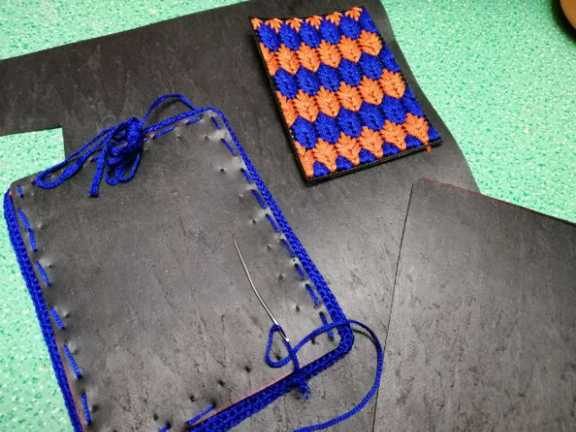 Mica nẹp túi xách