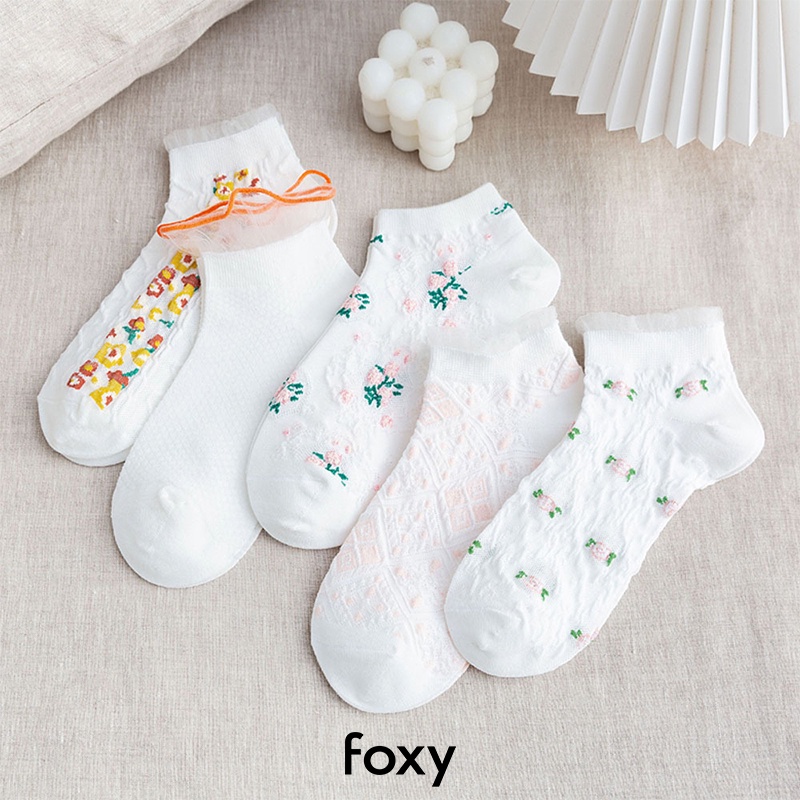 Tất Nữ Cổ Thấp Màu Trắng Phong Cách Nhật Bản Cổ Ren Hoạ Tiết Hoa Cỏ Dễ Thương Foxy - FOS003