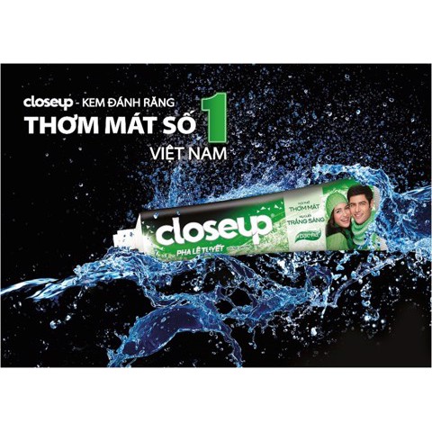 Kem đánh răng Closeup bạc hà/tinh thể băng tuyết 180g