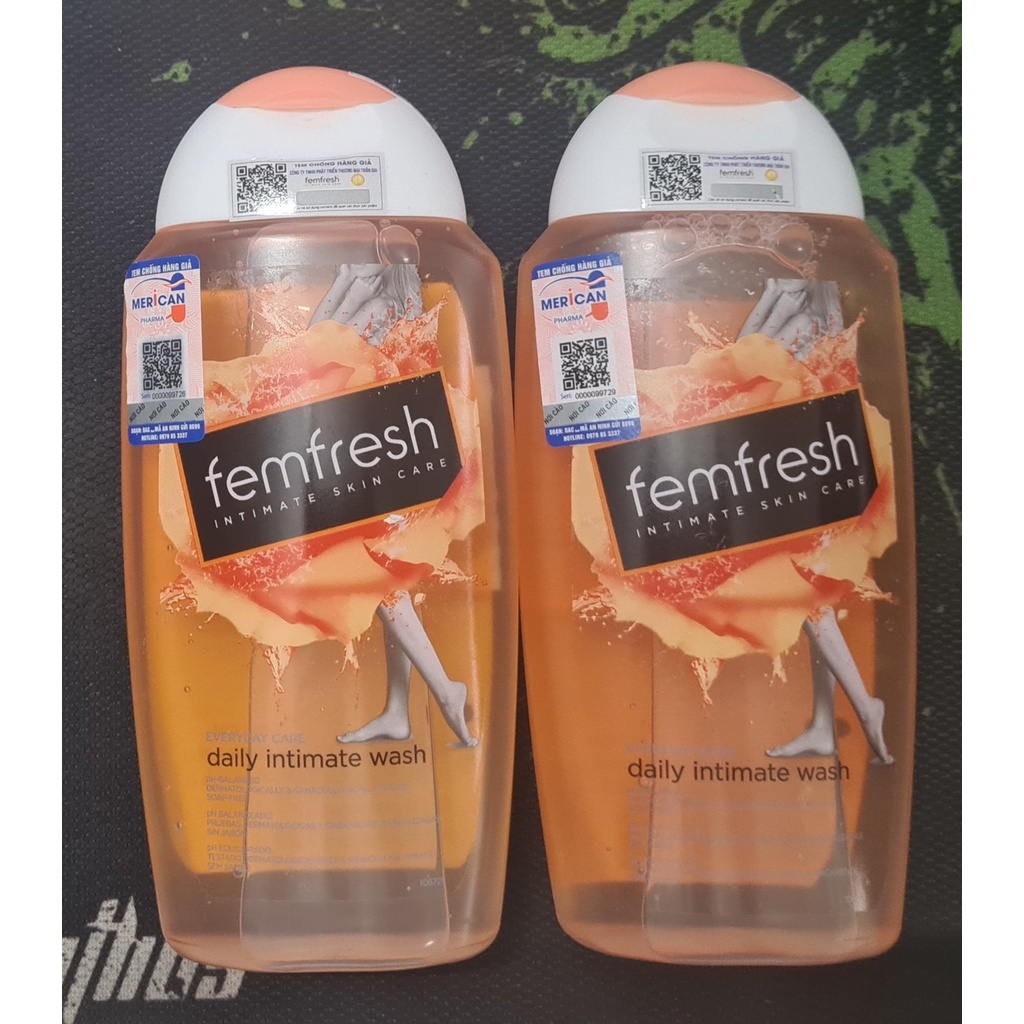 Dung dịch vệ sinh phụ nữ cao cấp Femfresh Daily Wash 250ml của Anh Quốc - Hỗ trợ kháng viêm, giúp vùng kín luôn mềm mịn