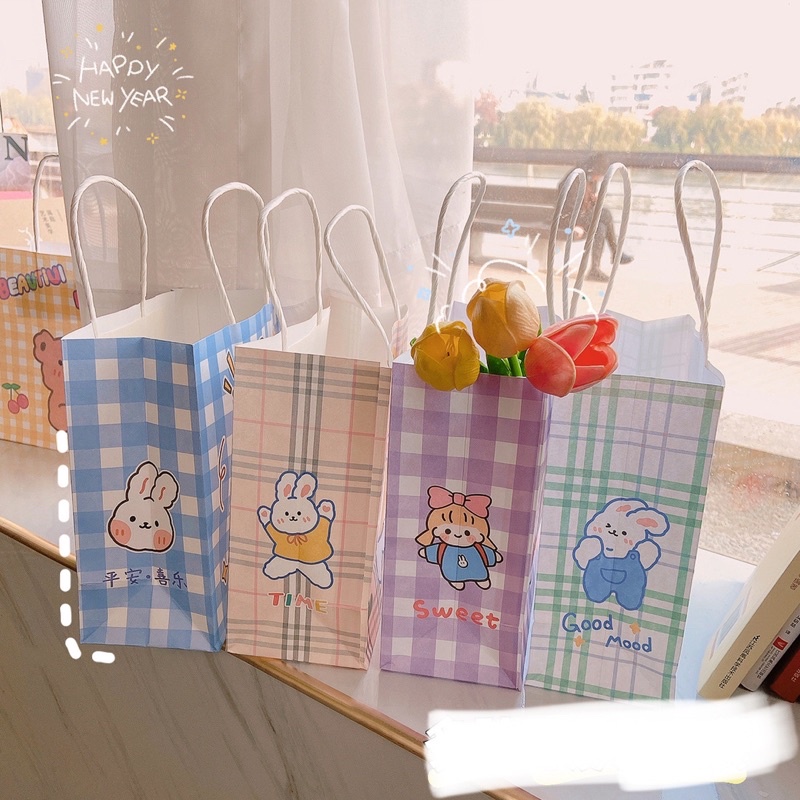 Túi giấy đựng quà đựng đồ dùng tiện lợi xinh xinh
