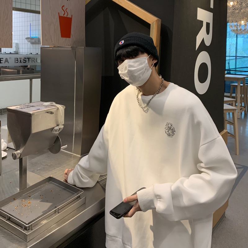 Áo sweater cổ tròn oversize phong cách thời trang cá tính cho nam