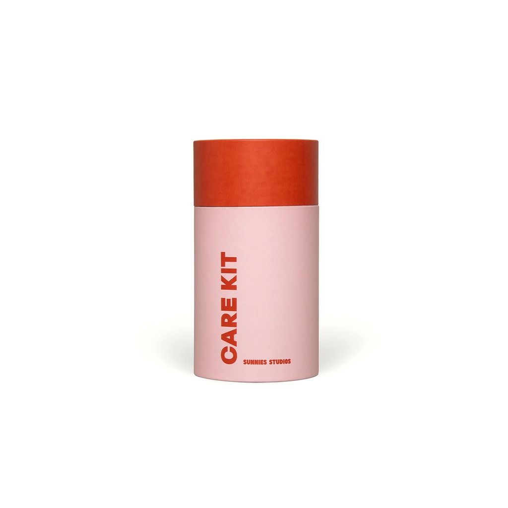 Bộ Dụng Cụ Chăm sóc Kính Sunnies Studios Care Kit (Strawberry)