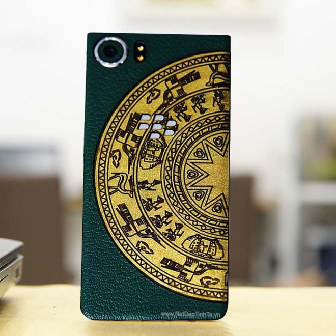 Miếng dán da điện thoai Black Berry Keyone  – Da bò thật 100% - chính hãng Nét Đẹp Tinh Tế