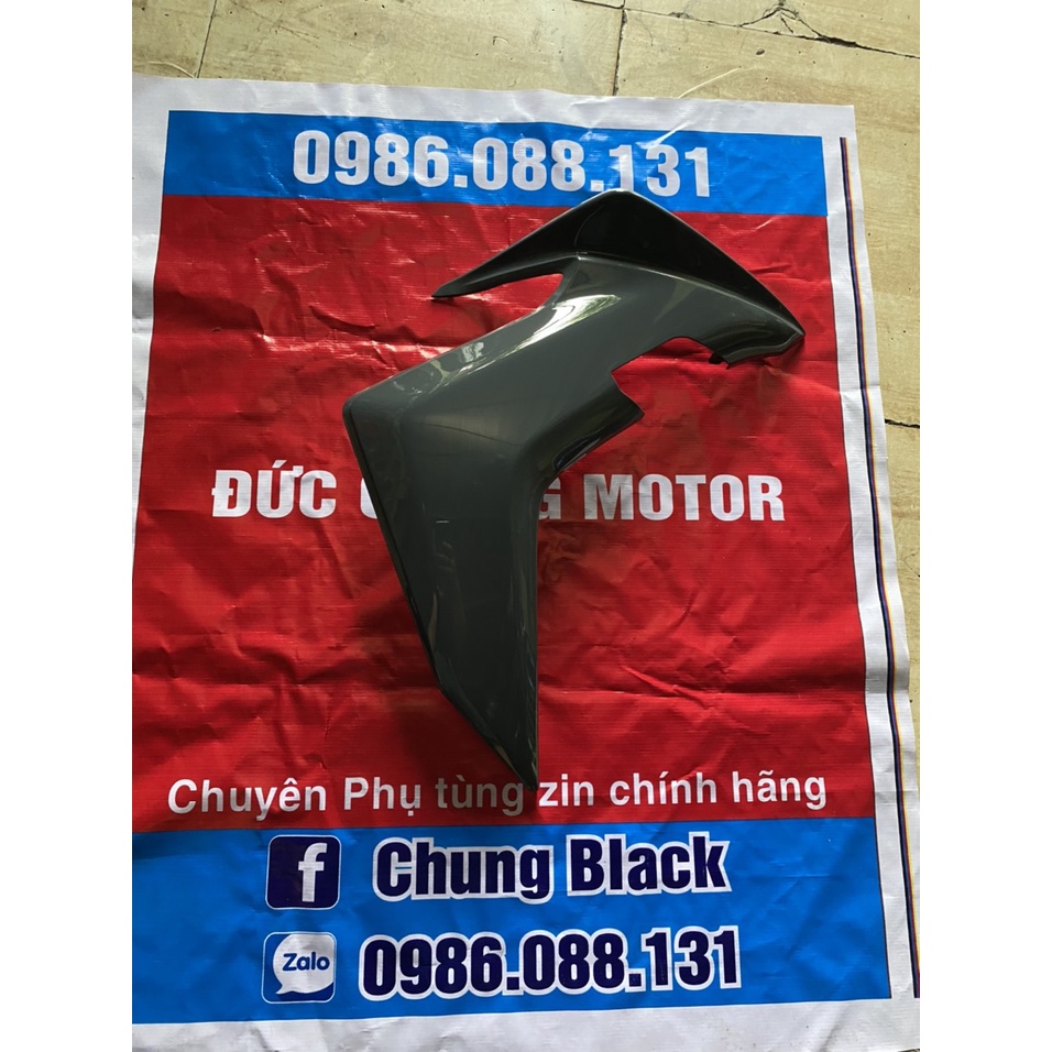 Yếm phải xám xi măng ex155 2022 zin chính hãng