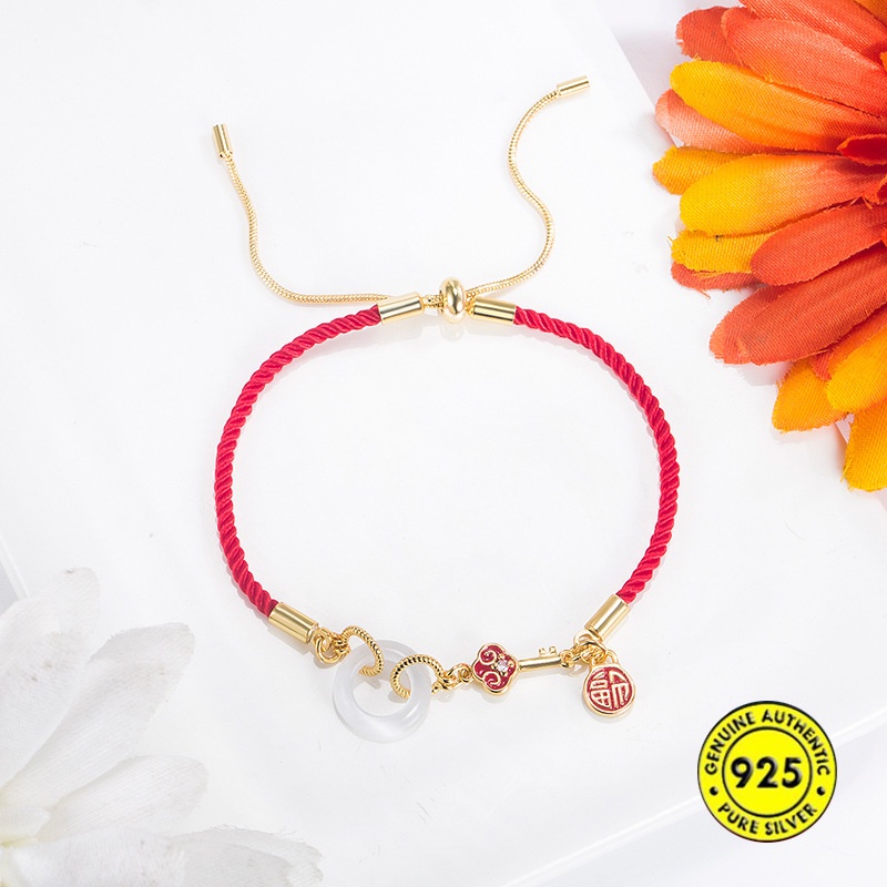 Vòng Tay Dây Đỏ Mặt Thẻ May Mắn Cho Nữ