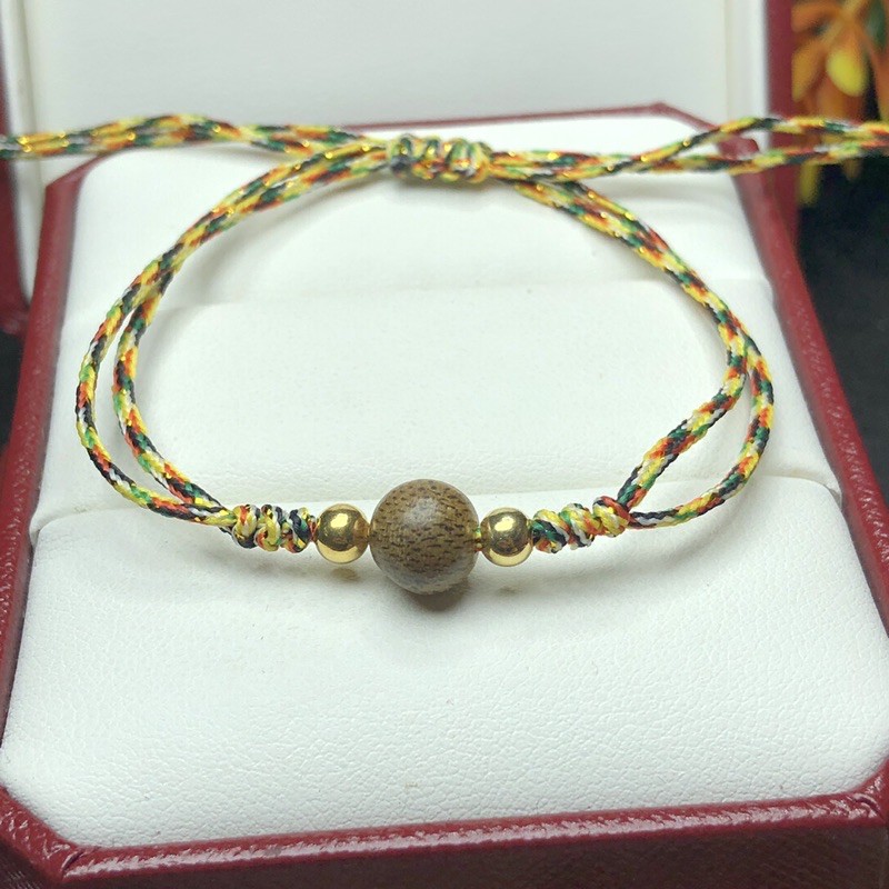 Vòng Tay Hạt Trầm Hương kết dây Chỉ Ngũ Sắc - Bình An, May Mắn