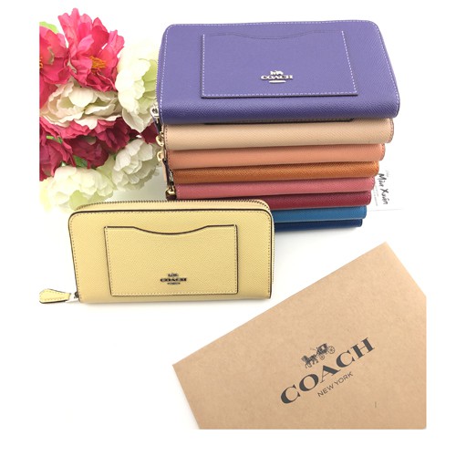 Ví Coach Accordion Zip Wallet Crossgrain Leather