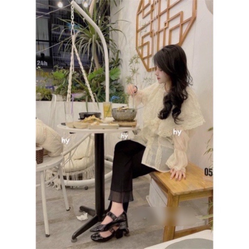 Quần loe ren gáu chất tăm