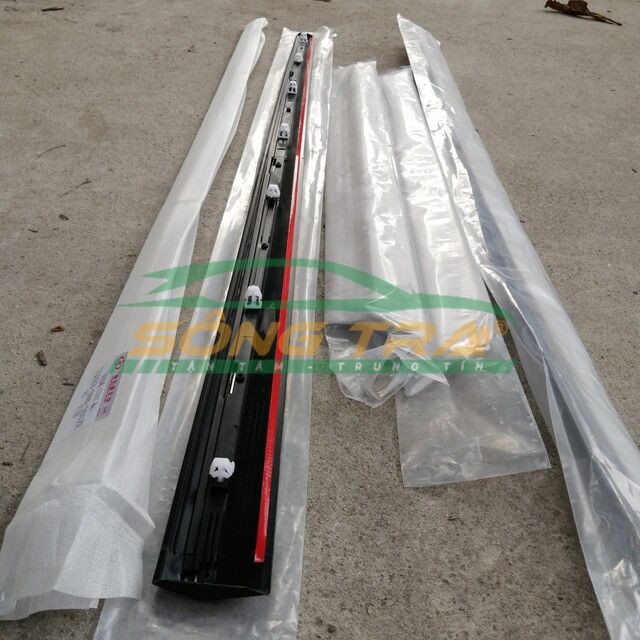 NẸP SƯỜN CÁNH CỬA HONDA CIVIC, ỐP SƯỜN CÁNH CỬA CIVIC