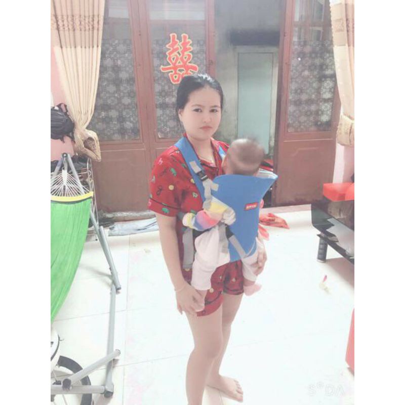 Địu 4 tư thế tiện lợi cho bé