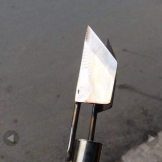 Dụng cụ lấy mắt khóm.