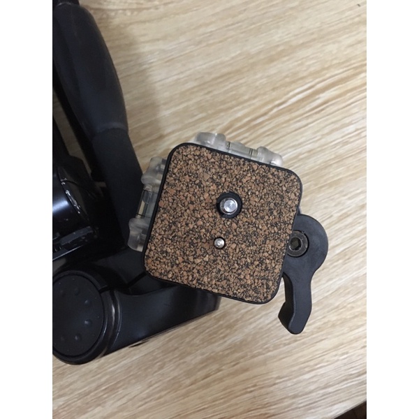 Plate Velbon PHD-41Q và QHD-S5D - đế thao tác nhanh Velbon zin và for