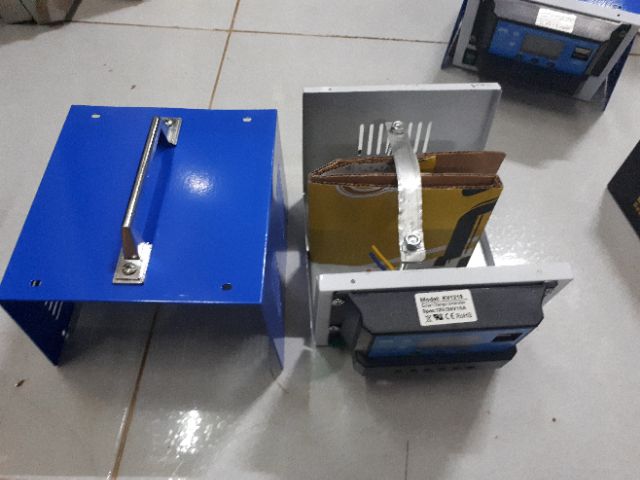 Vỏ thùng combo máy phát điện mặt trời