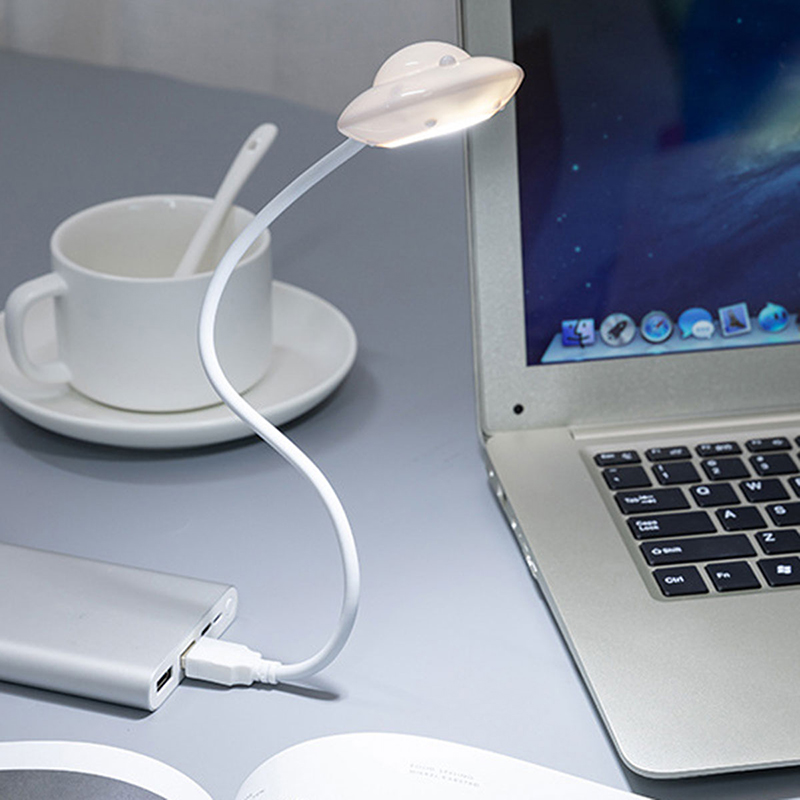 Đèn Led mini thiết kế phi hành gia đầu cắm USB với chuôi cắm linh hoạt dành cho máy tính